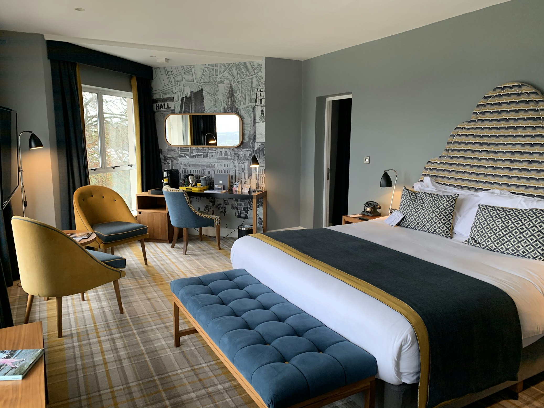 Room gallery image